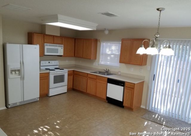 8130 Sandbar Pt, San Antonio, TX 78254