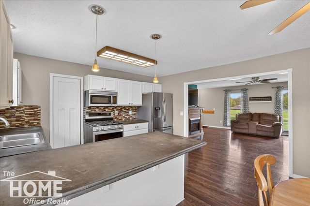 9351 Michelle Drive, Durand, MI 48429