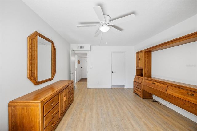 9950 47TH AVENUE N 104, St Petersburg, FL 33708