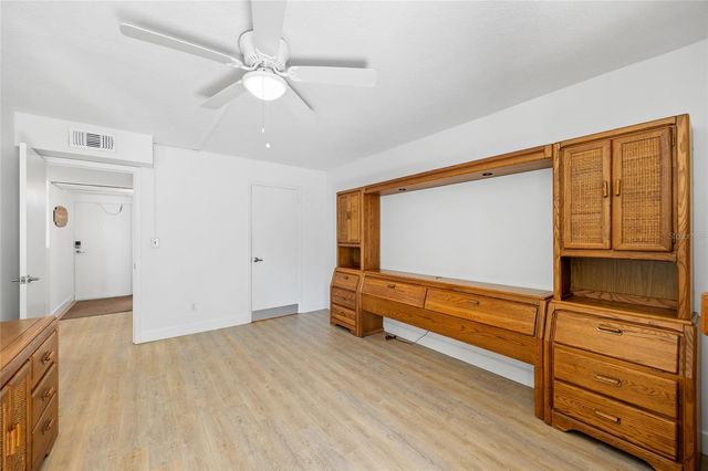 9950 47TH AVENUE N 104, St Petersburg, FL 33708