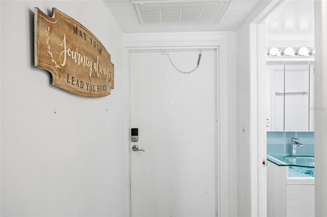 9950 47TH AVENUE N 104, St Petersburg, FL 33708