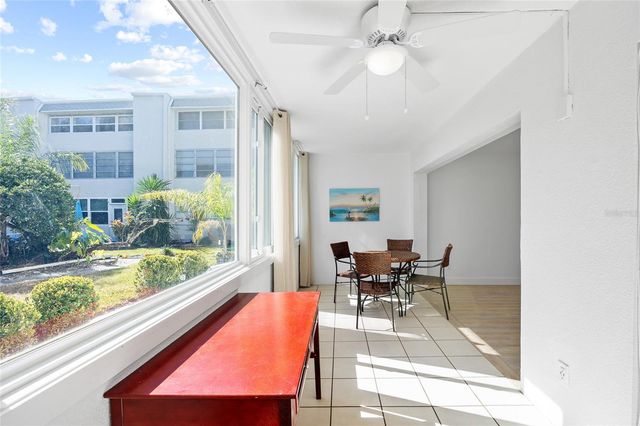 9950 47TH AVENUE N 104, St Petersburg, FL 33708