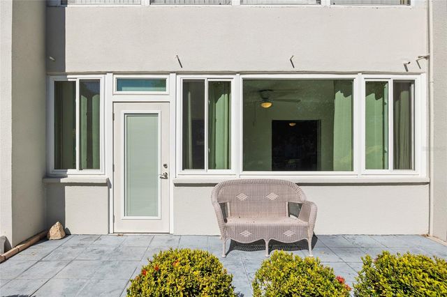 9950 47TH AVENUE N 104, St Petersburg, FL 33708