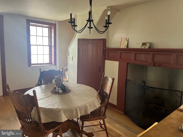 5048 HILDEBRAND RD, Glen Rock, PA 17327