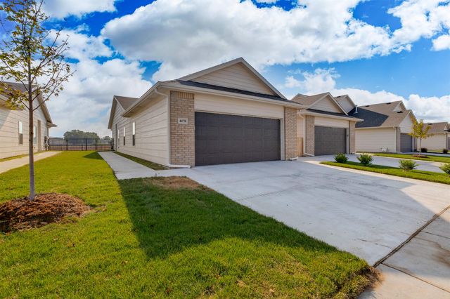 4307-4309 N Sandplum St, Wichita, KS 67205