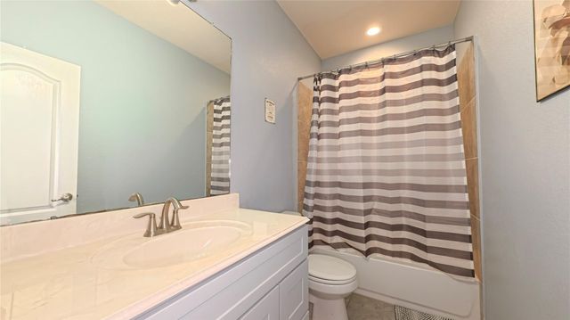 9707 Shimmering Lakes Drive, Rosharon, TX 77583