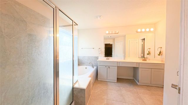 9707 Shimmering Lakes Drive, Rosharon, TX 77583