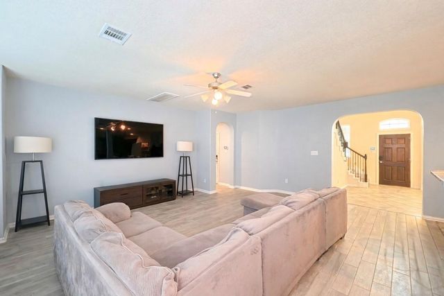 9707 Shimmering Lakes Drive, Rosharon, TX 77583