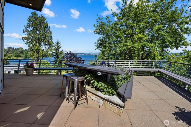 4502 55th Avenue NE, Seattle, WA 98105