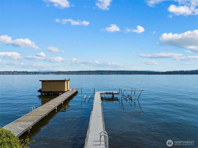 4502 55th Avenue NE, Seattle, WA 98105