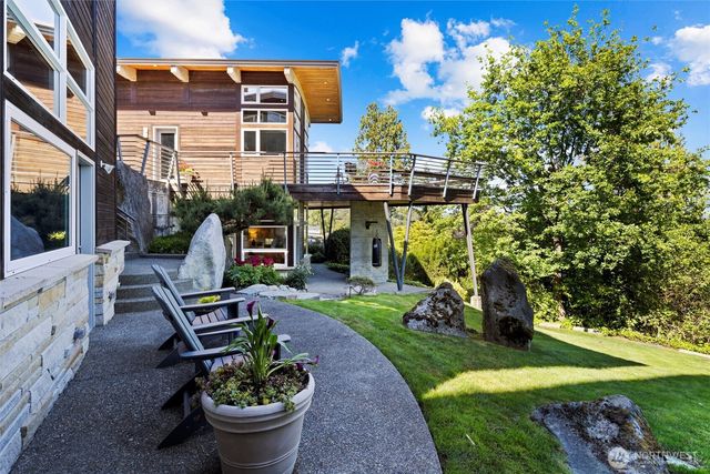 4502 55th Avenue NE, Seattle, WA 98105