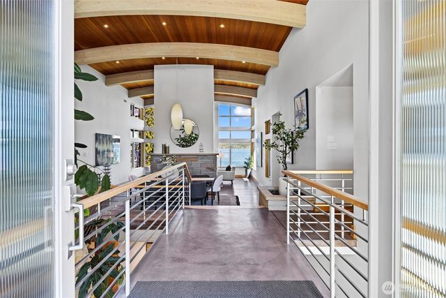 4502 55th Avenue NE, Seattle, WA 98105