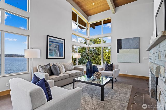 4502 55th Avenue NE, Seattle, WA 98105