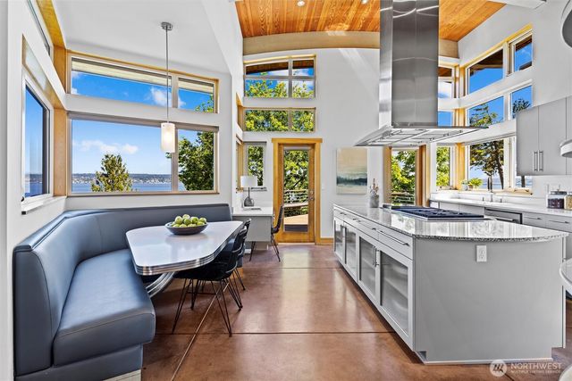 4502 55th Avenue NE, Seattle, WA 98105