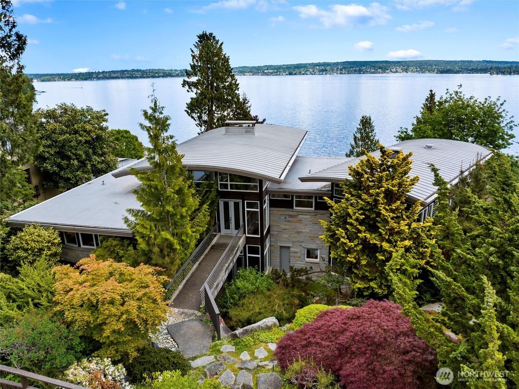 4502 55th Avenue NE, Seattle, WA 98105