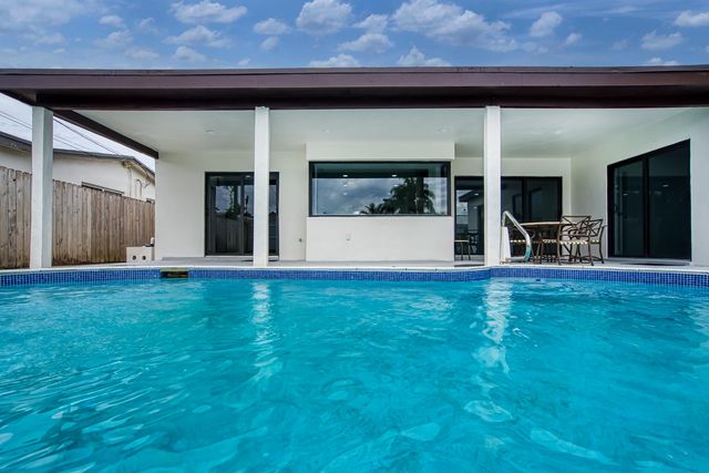 7550 Grandview Boulevard, Miramar, FL 33023