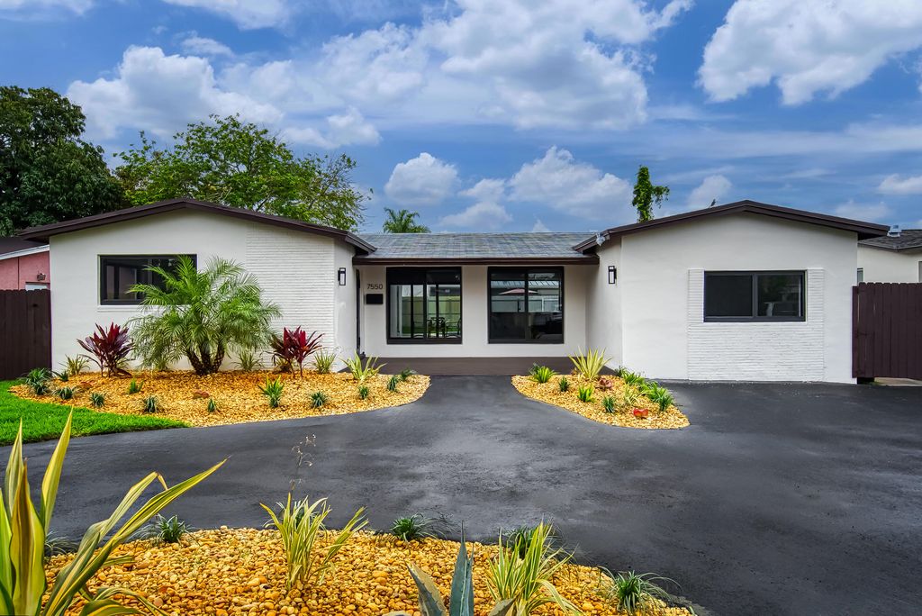 7550 Grandview Boulevard, Miramar, FL 33023