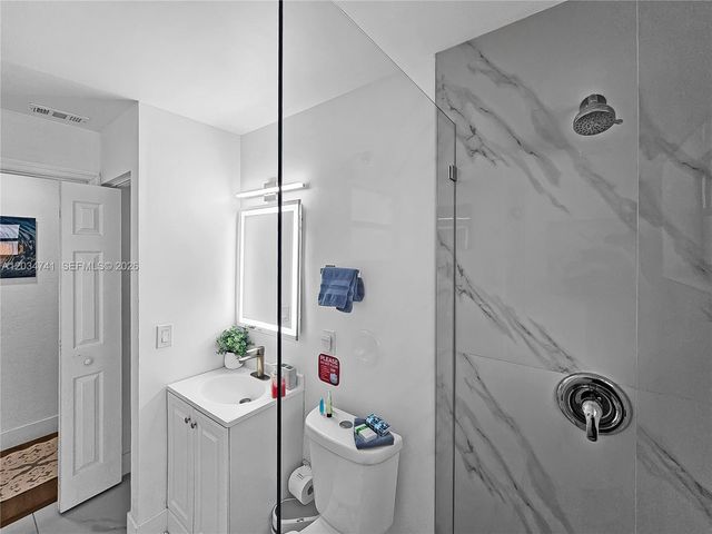 621 NW 59th Ave, Miami, FL 33126