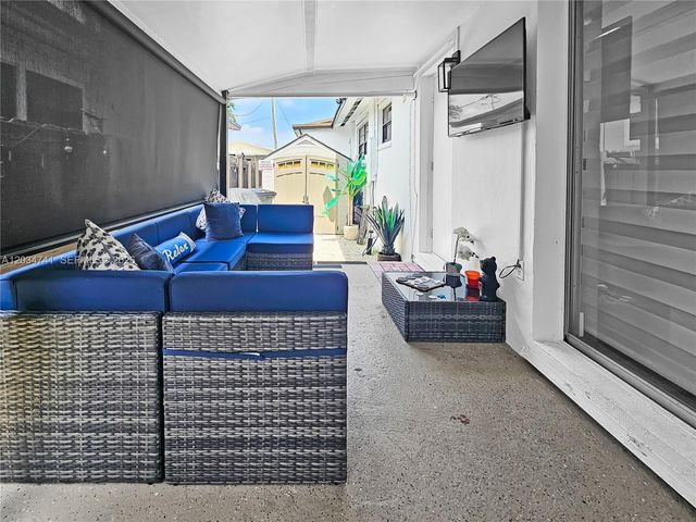 621 NW 59th Ave, Miami, FL 33126
