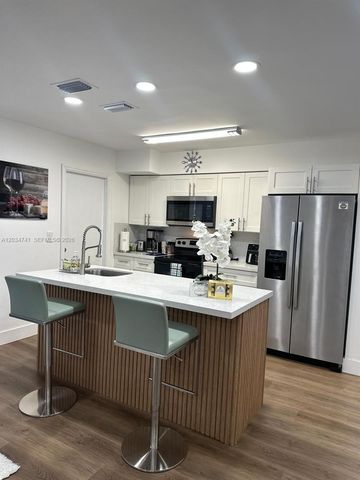 621 NW 59th Ave, Miami, FL 33126