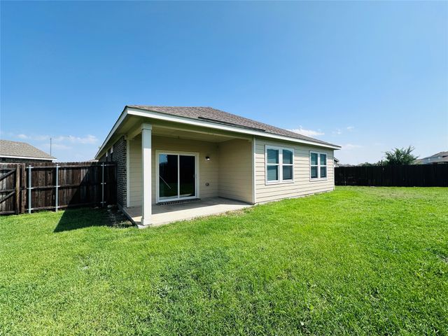 13341 Pine Dunes Drive, Fort Worth, TX 76052