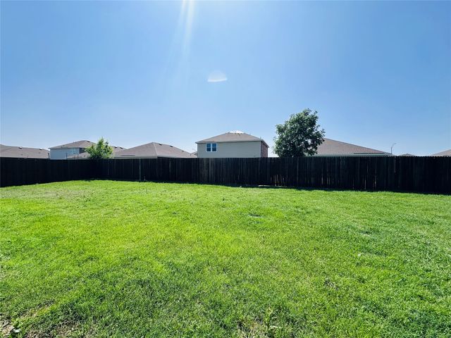 13341 Pine Dunes Drive, Fort Worth, TX 76052