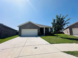 13341 Pine Dunes Drive, Fort Worth, TX 76052