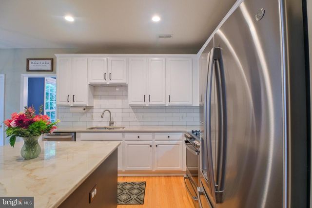7 WESTFORD DR, Medford, NJ 08055