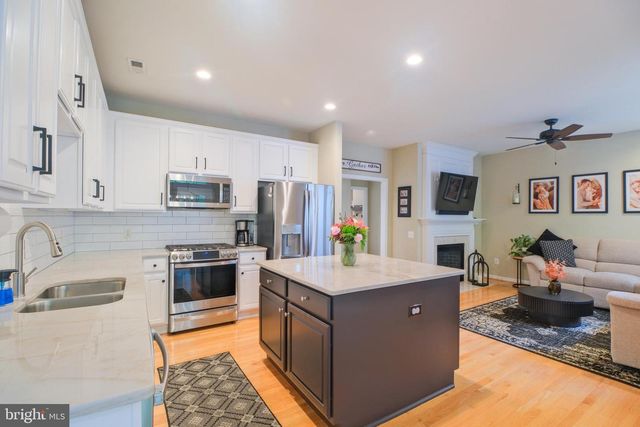 7 WESTFORD DR, Medford, NJ 08055