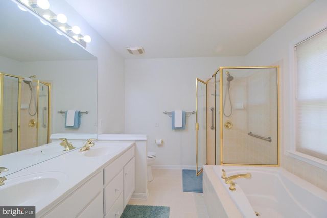 7 WESTFORD DR, Medford, NJ 08055