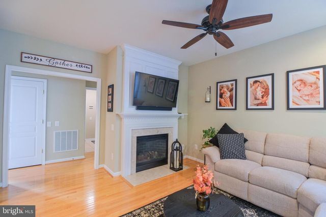 7 WESTFORD DR, Medford, NJ 08055