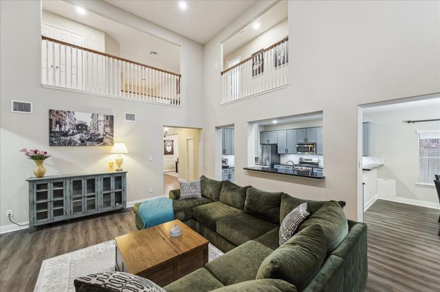 205 Willow Pointe Drive, League City, TX 77573