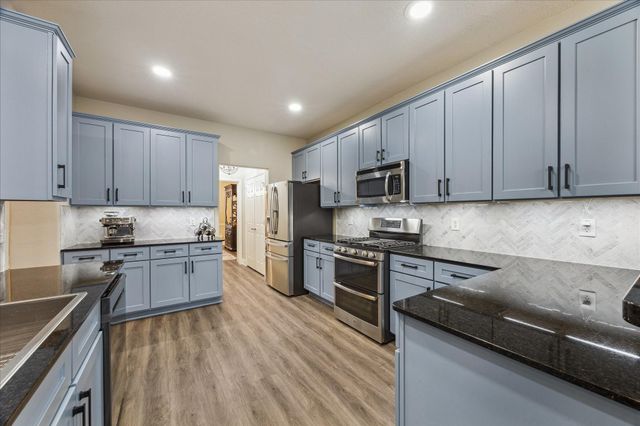 205 Willow Pointe Drive, League City, TX 77573