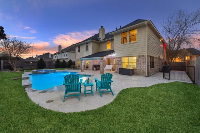 205 Willow Pointe Drive, League City, TX 77573