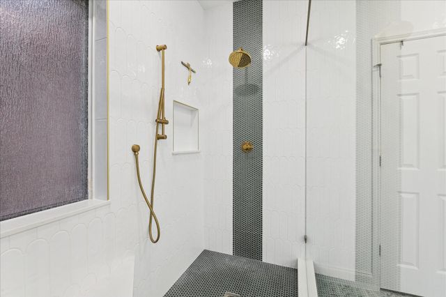 205 Willow Pointe Drive, League City, TX 77573