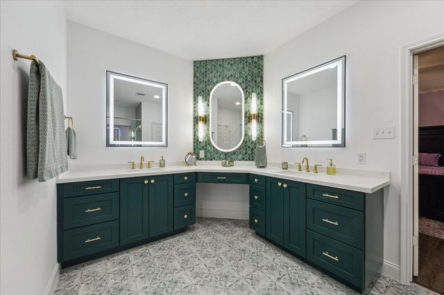 205 Willow Pointe Drive, League City, TX 77573