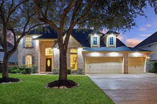 205 Willow Pointe Drive, League City, TX 77573