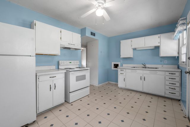 442 Gano Street, Paris, KY 40361