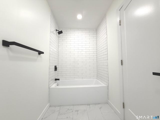 275 Dayton Road, Trumbull, CT 06611