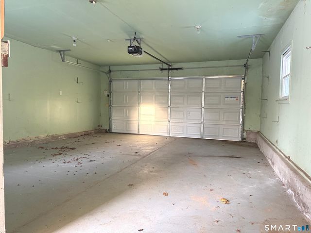 275 Dayton Road, Trumbull, CT 06611