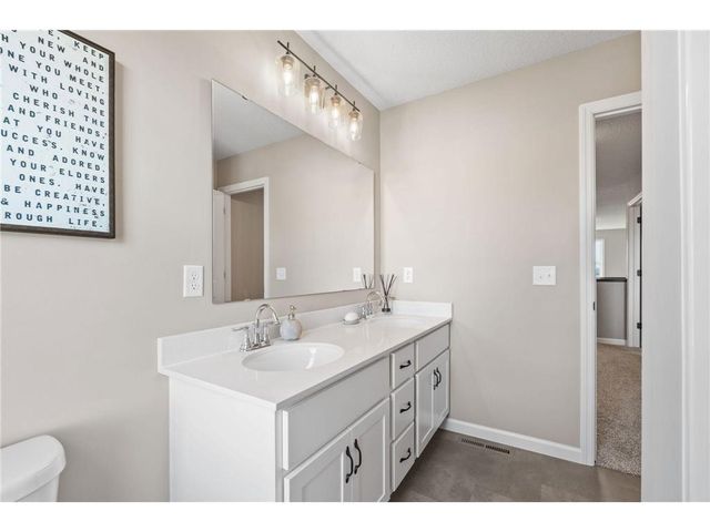 904 Pine Vale Avenue, Somerset, WI 54025