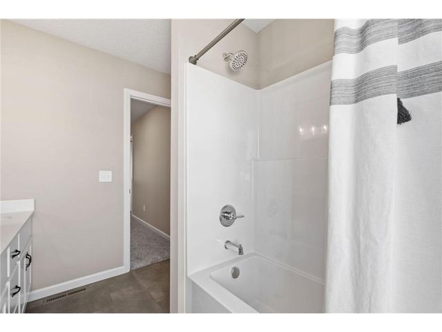 904 Pine Vale Avenue, Somerset, WI 54025