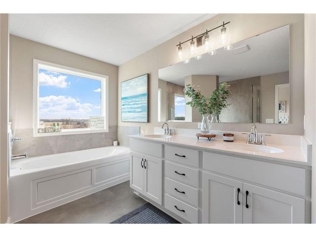 904 Pine Vale Avenue, Somerset, WI 54025