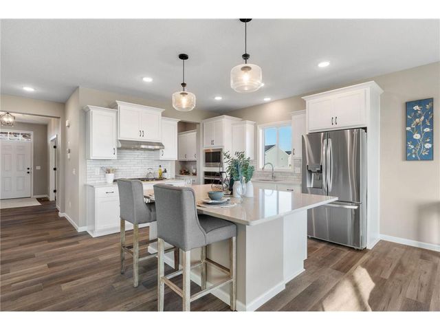 904 Pine Vale Avenue, Somerset, WI 54025