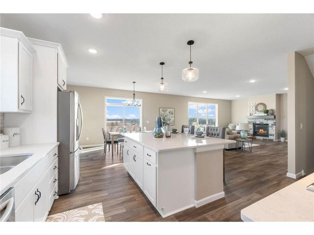 904 Pine Vale Avenue, Somerset, WI 54025