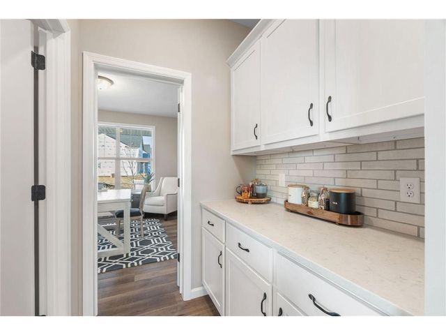 904 Pine Vale Avenue, Somerset, WI 54025