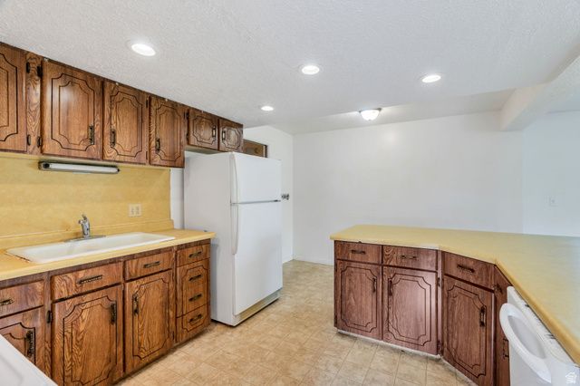 34 W 800 N, Bountiful, UT 84010