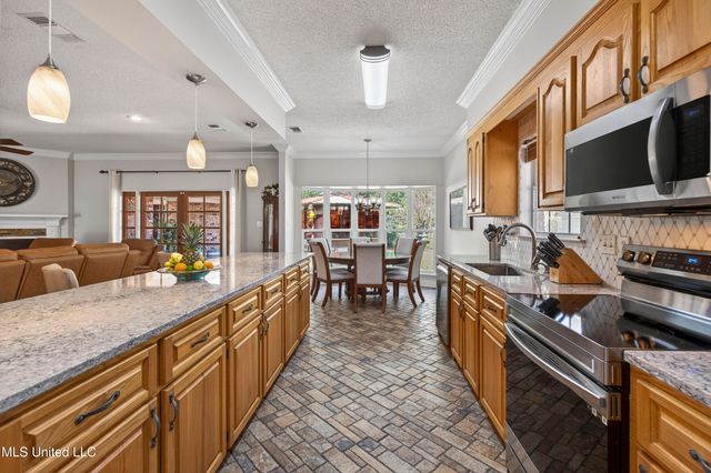 8938 Hanalei Circle, Diamondhead, MS 39525