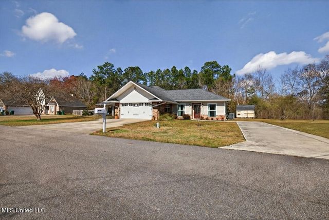 8938 Hanalei Circle, Diamondhead, MS 39525
