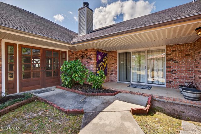 8938 Hanalei Circle, Diamondhead, MS 39525